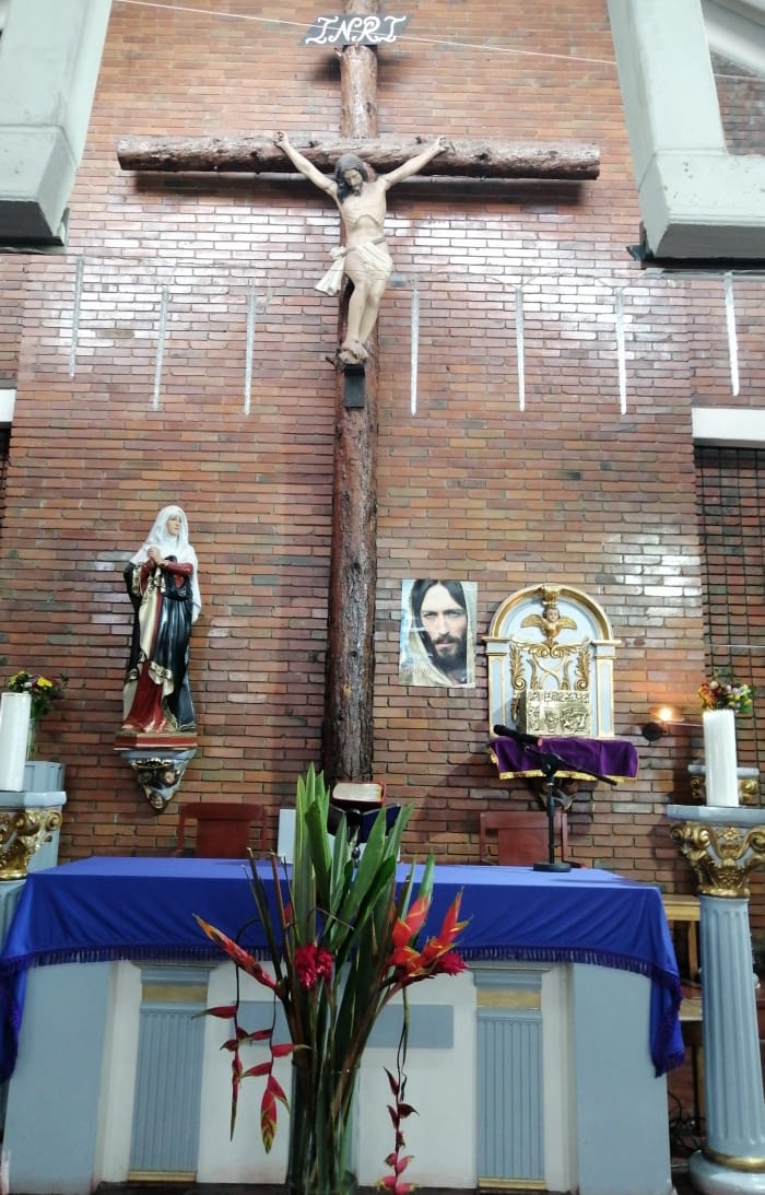 LA EXALTACIÓN DE LA SANTA CRUZ