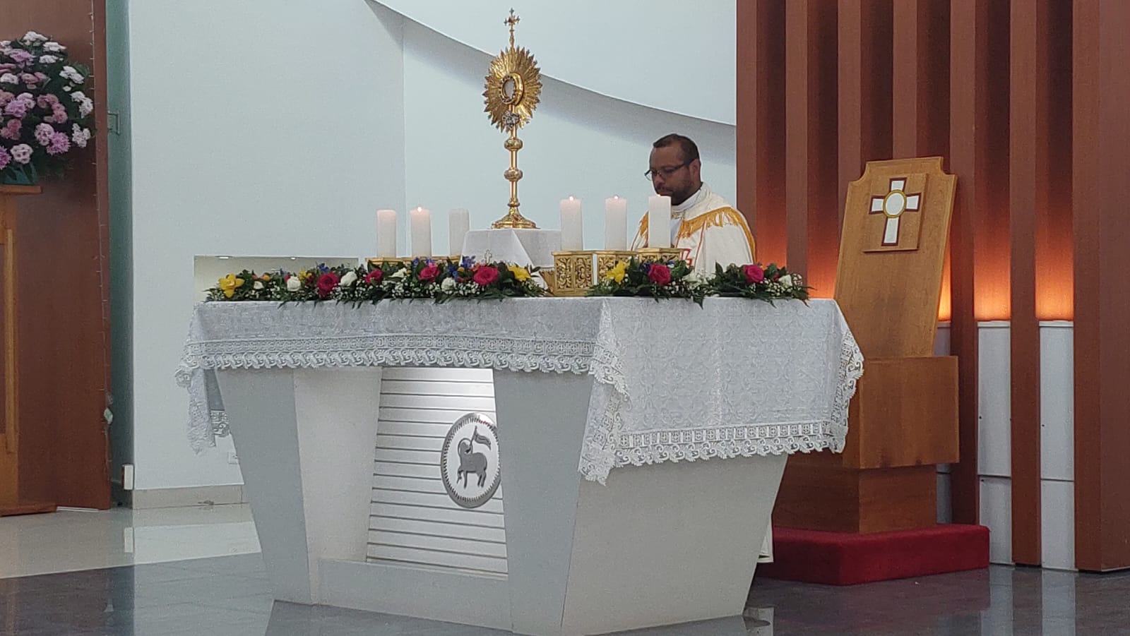 Adoración al Santísimo