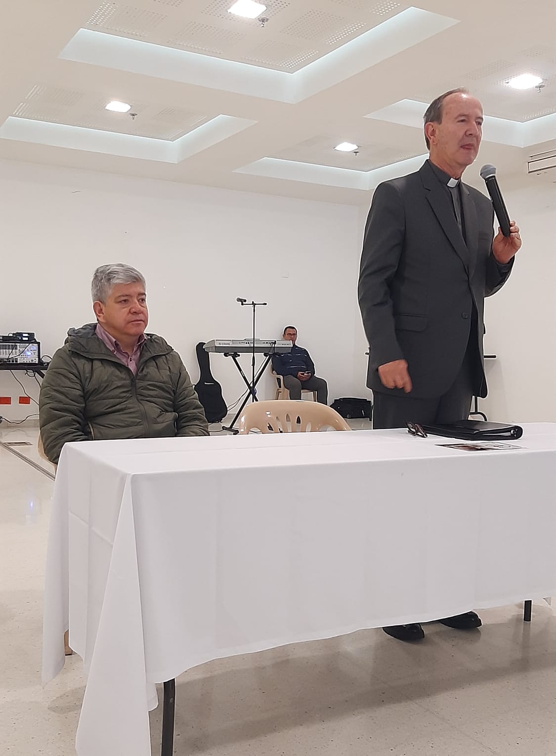 Encuentro de grupos Pastorales Arciprestazgo 1.5 de la Vicaría de la Inmaculada Concepción, en el marco de la visita pastoral del Monseñor Darío Álvarez Botero, Vicario Episcopal Territorial.