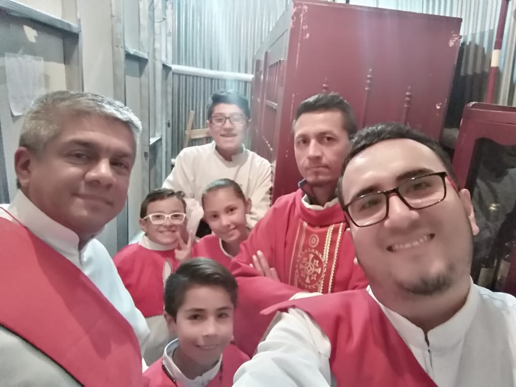 https://arquimedia.s3.amazonaws.com/62/visita-de-hermanos-de-comunidad/1-3jpg.JPG