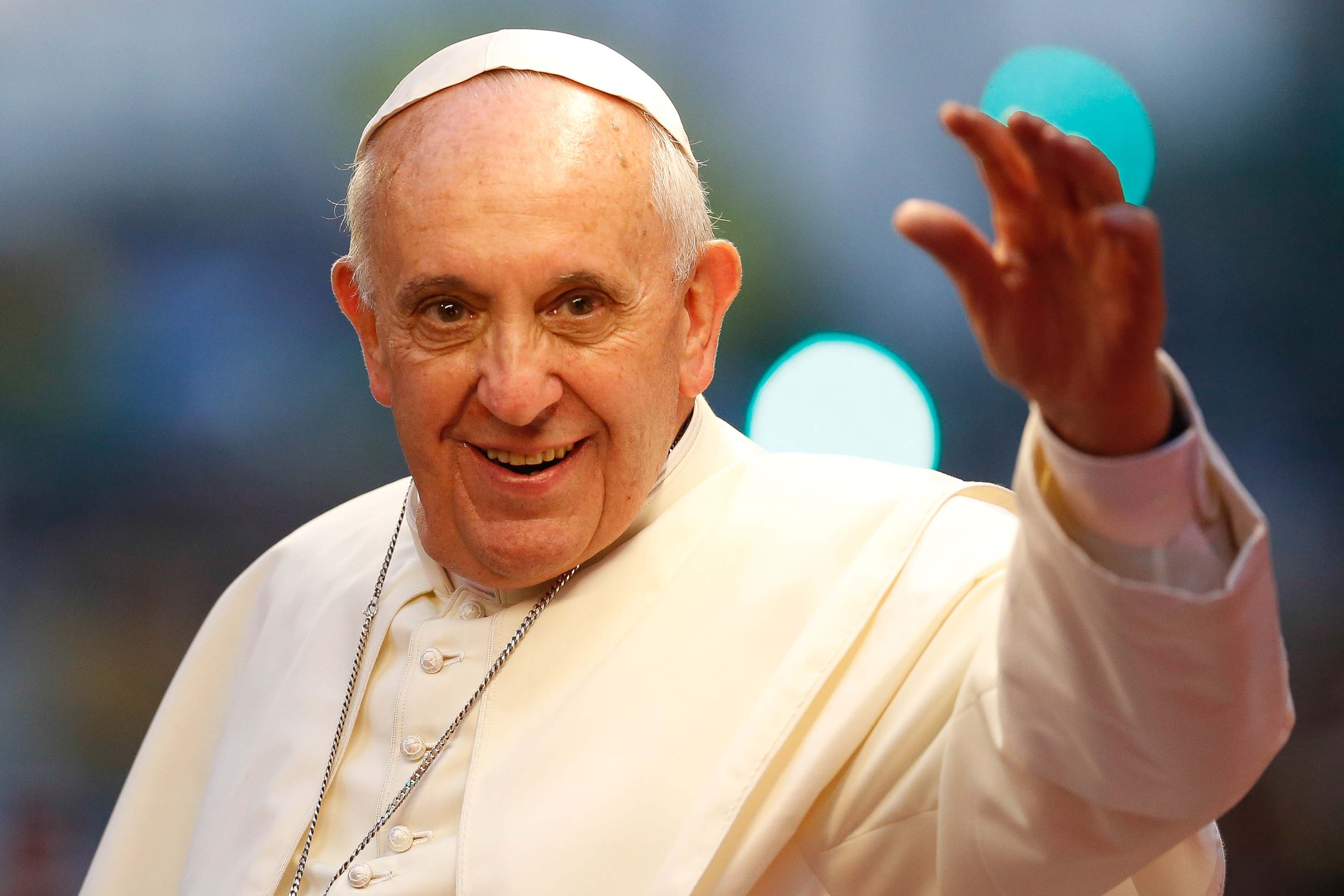 https://arquimedia.s3.amazonaws.com/27/sacerdotes/papa-francisco-002jpg-3.jpg