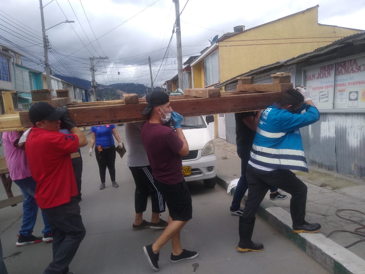 https://arquimedia.s3.amazonaws.com/62/construccion-de-la-parroquia/1-16jpg.JPG