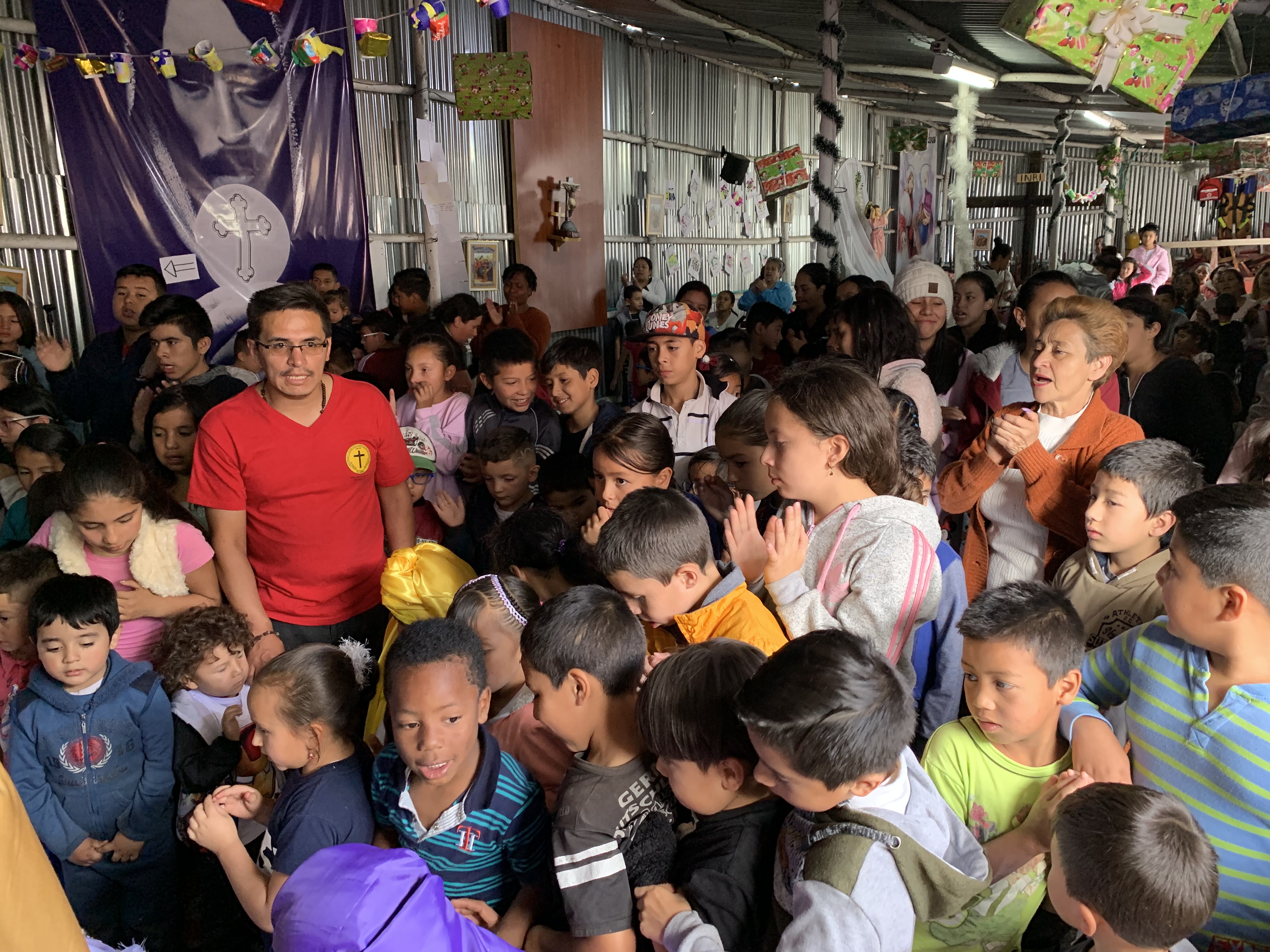 https://arquimedia.s3.amazonaws.com/62/posesion-del-padre-orlando-2019/6jpg.JPG