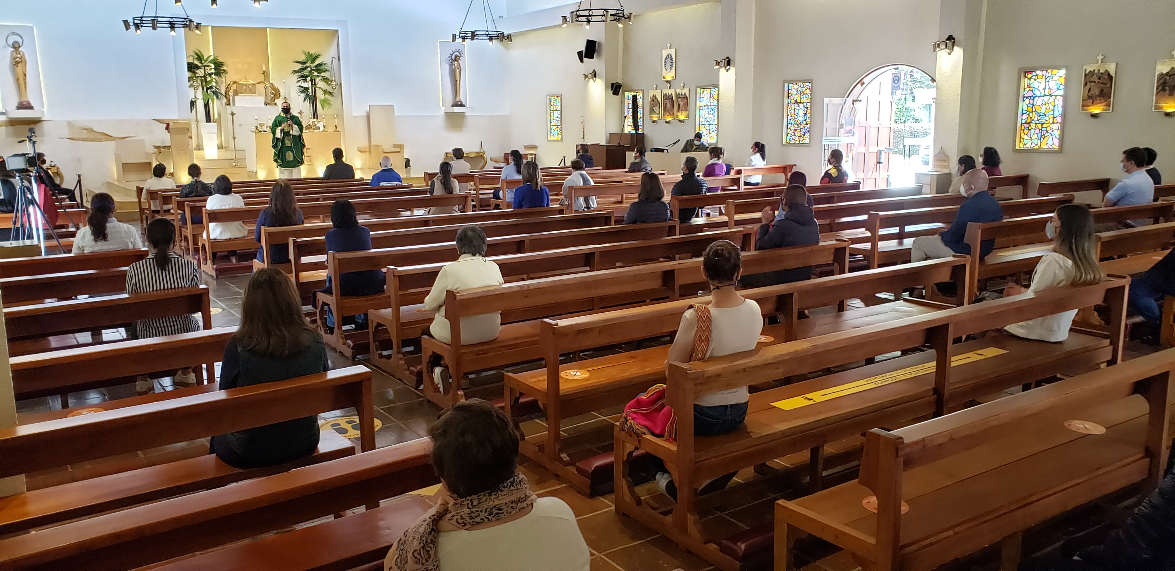https://arquimedia.s3.amazonaws.com/27/imagenes-parroquia/20200927-102316jpg.jpg