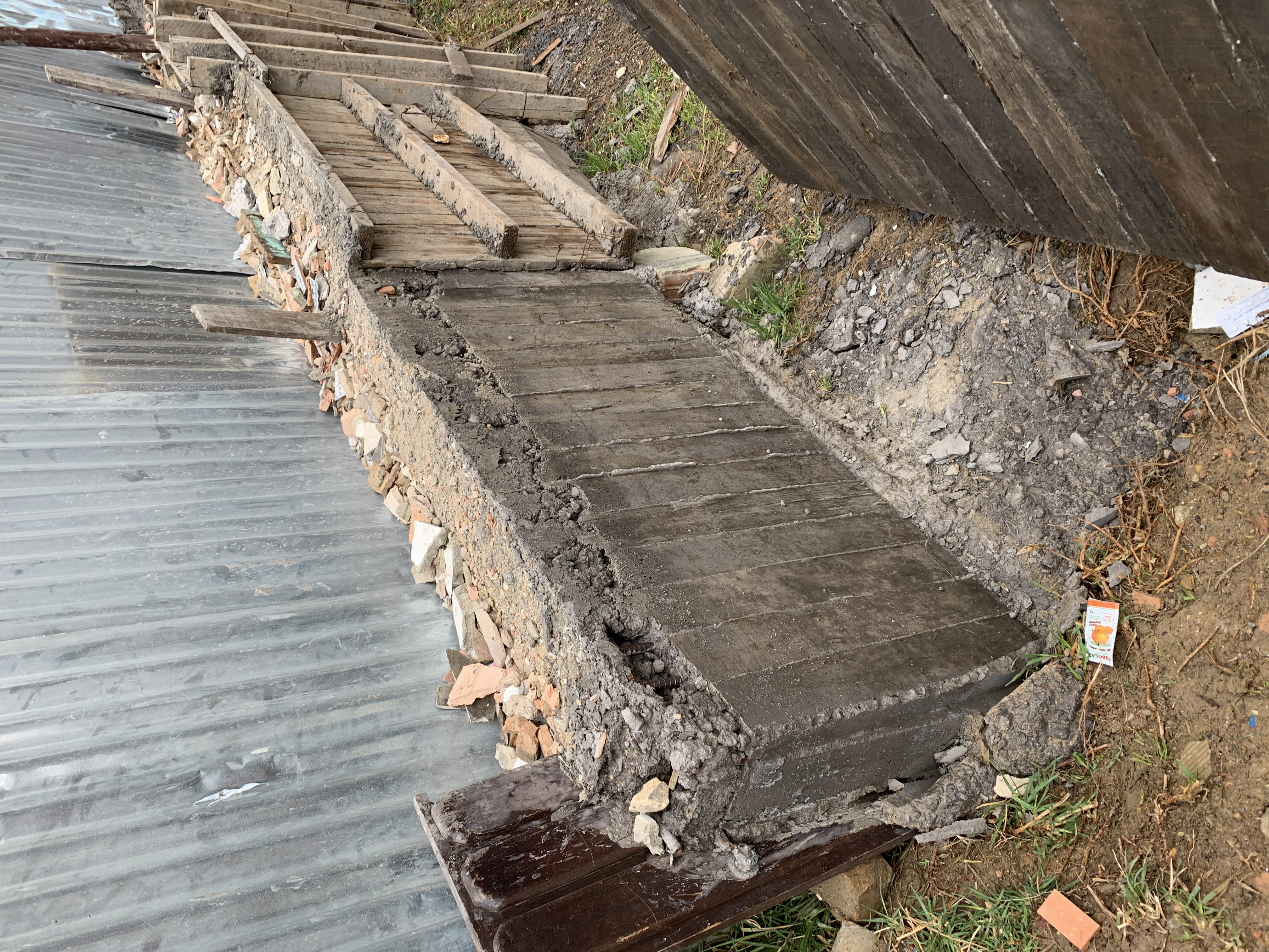 https://arquimedia.s3.amazonaws.com/62/construccion-de-la-parroquia/1-4jpg.JPG