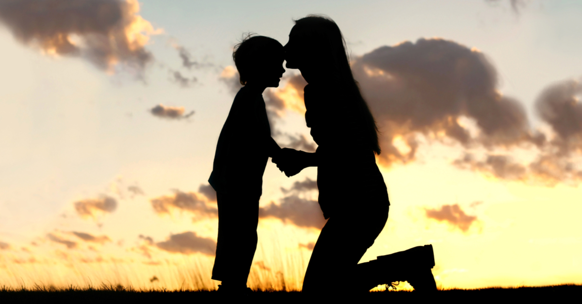 https://arquimedia.s3.amazonaws.com/375/vicaria/siluetas-mama-e-hijojpg.jpg